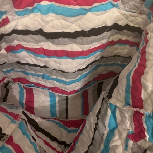 Floral Fabric Handbag Beautiful dressy Shoulder Handbag Made in Pakistani - Picture 5 of 5